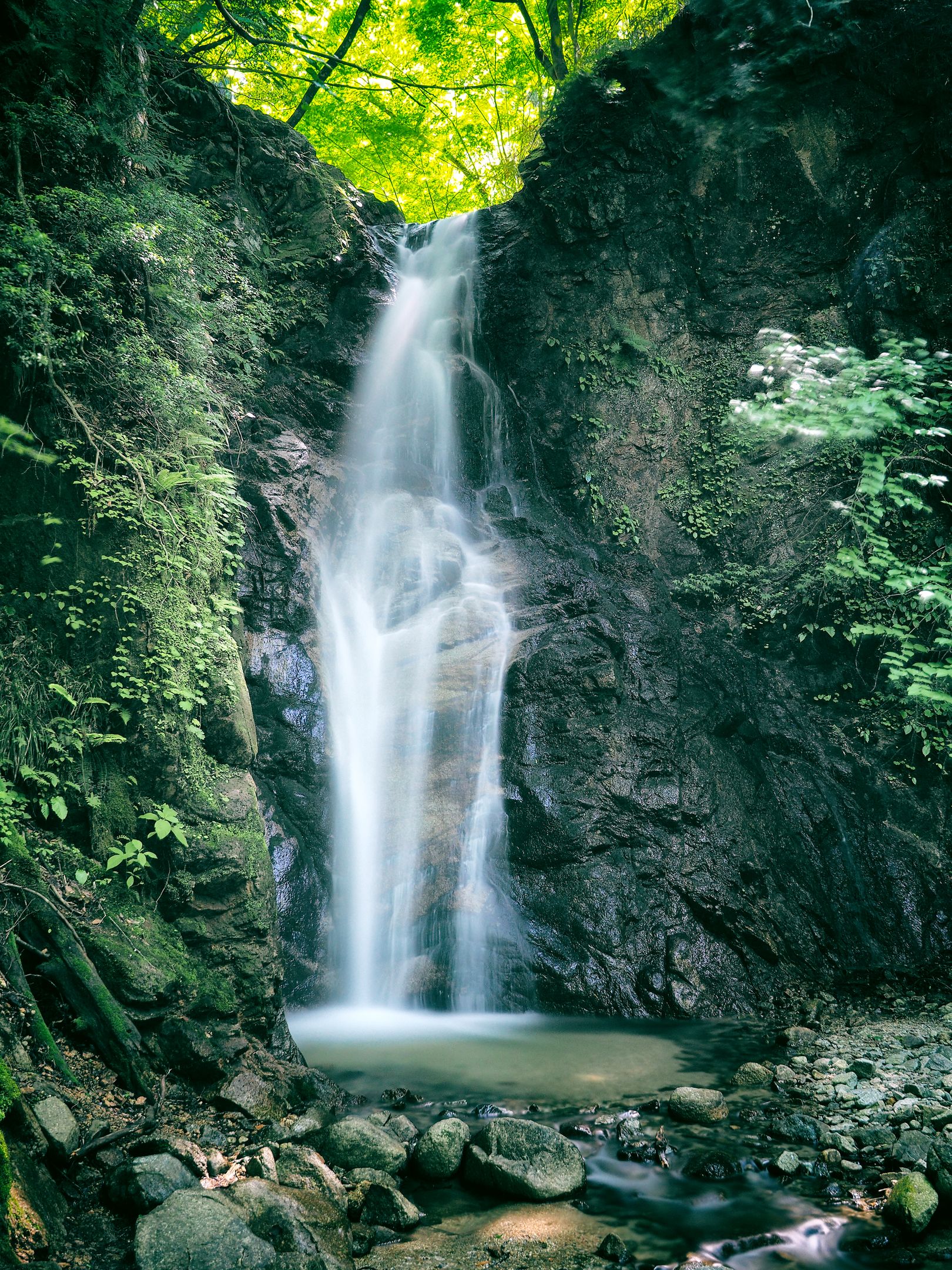 Me-taki (weiblicher Wasserfall)